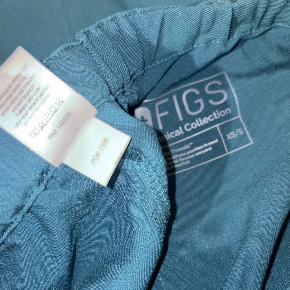 FIGS Livingston basic scrub pants